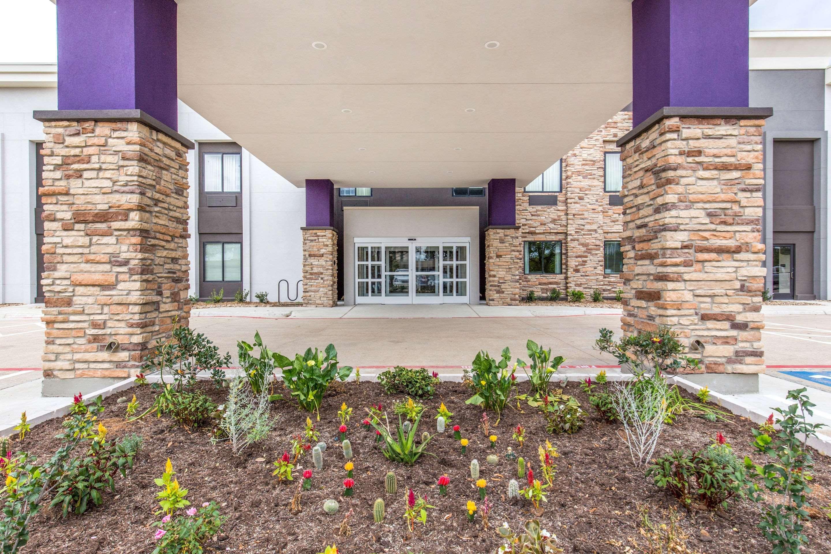 Sleep Inn Dallas Love Field-Medical District Exterior photo